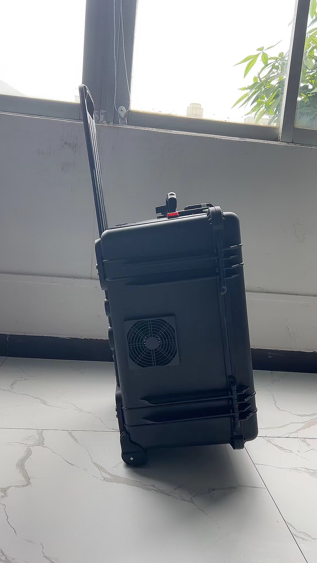 双城手拉箱型移动通信干扰器